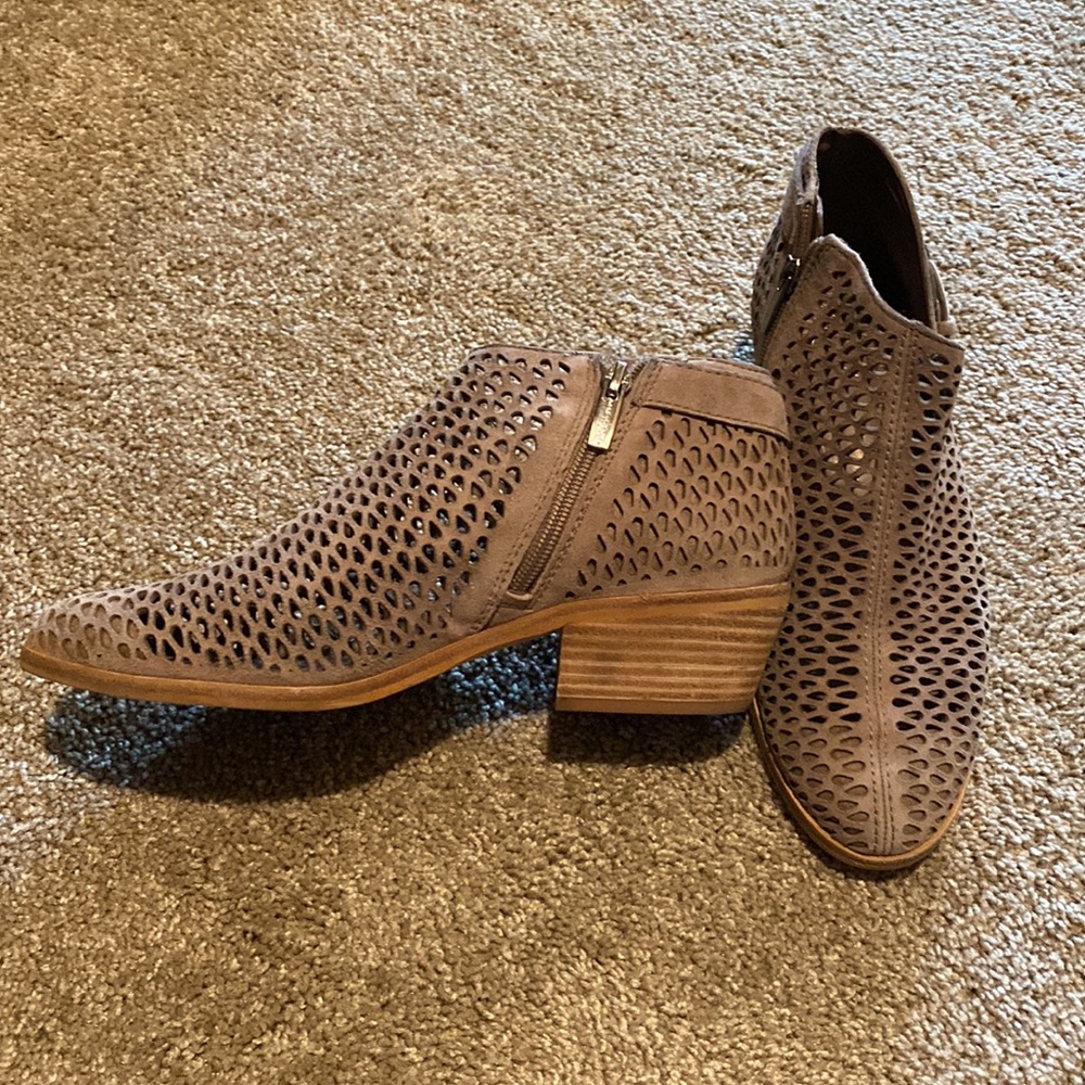 Boho beige perforated booties Vince Camuto 8.5
